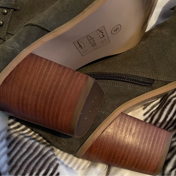 Sole Society Olive Green Suede Ankle Paislee Women Boots Sz-9 Pre-owned - Picture 4 of 4